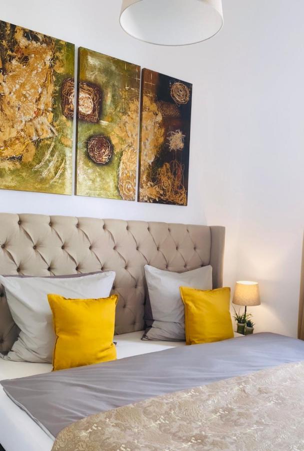 Aurum Apartment Kirchheim am Neckar ภายนอก รูปภาพ